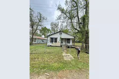 916 Lamar Street, Cleveland, TX 77327 - Photo 1