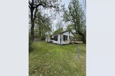 916 Lamar Street, Cleveland, TX 77327 - Photo 3