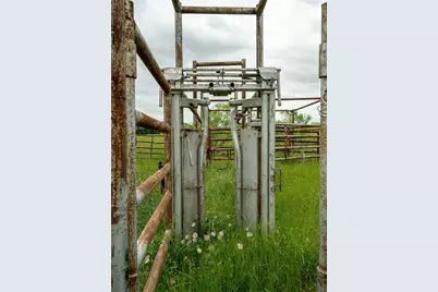 1716 B County Road 469, Coupland, TX 78615 - Photo 11