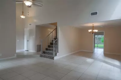 10318 Crescent Moon Drive, Houston, TX 77064 - Photo 5