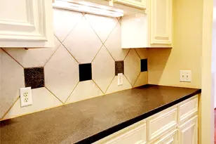 1526 Nevada St, Houston, TX 77006 - Photo 15