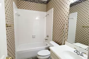 1526 Nevada St, Houston, TX 77006 - Photo 31