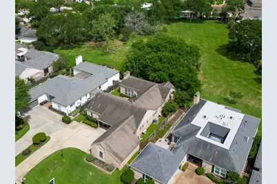 6 Charleston Street S, Sugar Land, TX 77478 - Photo 27