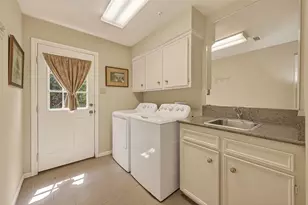 6 Charleston Street S, Sugar Land, TX 77478 - Photo 23