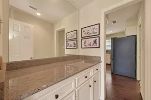 6 Charleston Street S, Sugar Land, TX 77478 - Photo 9