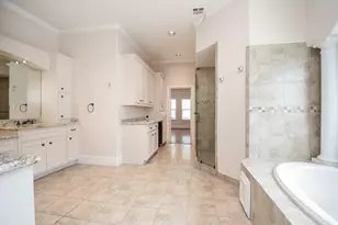 3213 McCulloch Cir, Houston, TX 77056 - Photo 19