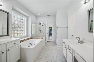 11522 Whittier Bridge Ln, Sugar Land, TX 77498 - Photo 9