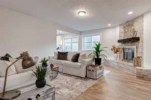 15706 Dunmoor Dr, Houston, TX 77059 - Photo 7