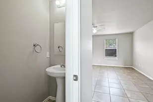 12011 Hira Lake Dr, Houston, TX 77099 - Photo 5