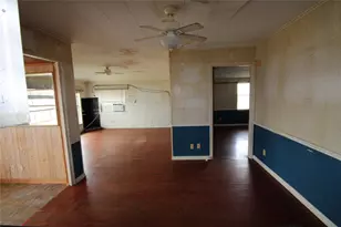 107 Admiral Ln, Freeport, TX 77541 - Photo 15