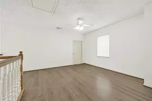 10535 Emnora Ln, Houston, TX 77043 - Photo 13