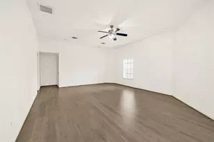 10535 Emnora Ln, Houston, TX 77043 - Photo 19