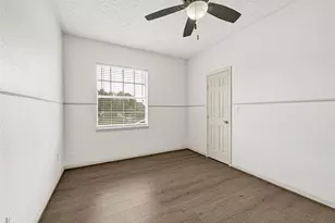 10535 Emnora Ln, Houston, TX 77043 - Photo 19