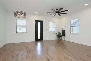 1224 Johnston St, Houston, TX 77022 - Photo 9
