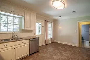 755 N 23rd St, Beaumont, TX 77706 - Photo 15