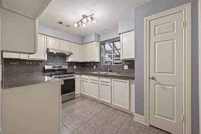 11806 Roandale Drive, Houston, TX 77048 - Photo 7