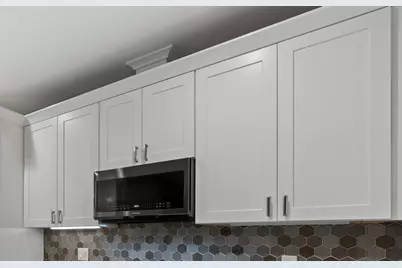 282 Litchfield Lane, Houston, TX 77024 - Photo 19