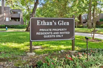 282 Litchfield Lane, Houston, TX 77024 - Photo 47