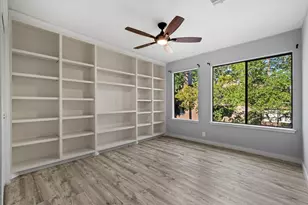 282 Litchfield Ln, Houston, TX 77024 - Photo 39