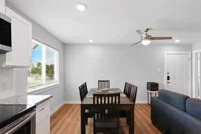 4112 Majestic Street #AB, Houston, TX 77026 - Photo 17