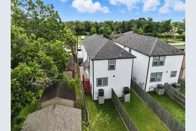 4112 Majestic Street #AB, Houston, TX 77026 - Photo 35