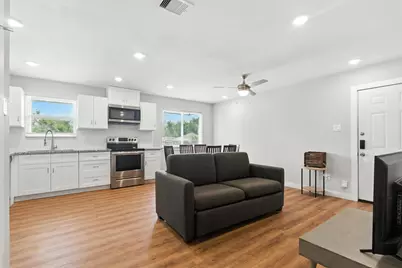 4112 Majestic Street #AB, Houston, TX 77026 - Photo 5