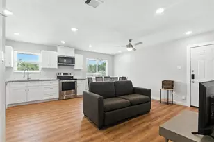 4112 Majestic St, Houston, TX 77026 - Photo 5