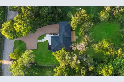 21015 Britt Oaks Drive, Alvin, TX 77511 - Photo 9
