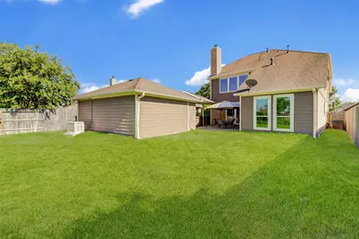8402 Terrace Brook Drive, Houston, TX 77040 - Photo 33