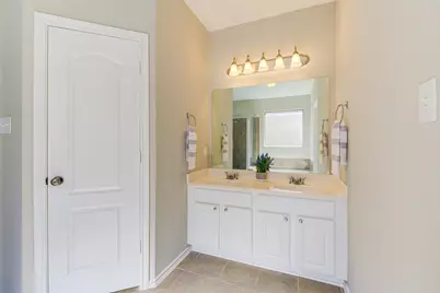 8402 Terrace Brook Drive, Houston, TX 77040 - Photo 13