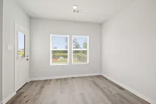 527 Shoreview Dr, Conroe, TX 77303 - Photo 9