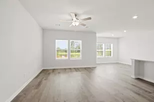 527 Shoreview Dr, Conroe, TX 77303 - Photo 5