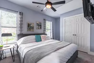 1919 Lombardy St, Houston, TX 77023 - Photo 9