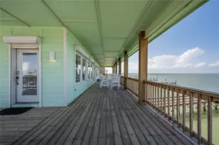 740 Copano Cove, Rockport, TX 78382 - Photo 7