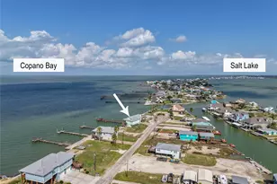 740 Copano Cove, Rockport, TX 78382 - Photo 3