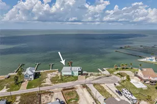 740 Copano Cove, Rockport, TX 78382 - Photo 11