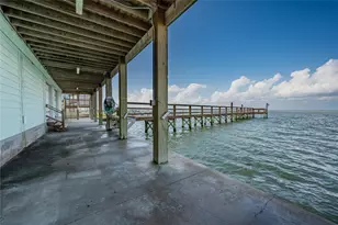 740 Copano Cove, Rockport, TX 78382 - Photo 7