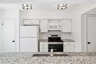 2074 Augusta Drive #6/47, Houston, TX 77057 - Photo 7