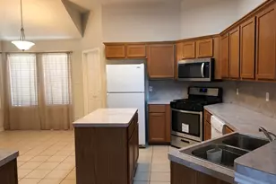 1911 Blooming Park Ln, Katy, TX 77450 - Photo 3