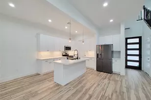 5019 Creekmont Dr, Houston, TX 77091 - Photo 1