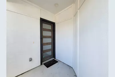 5019 Creekmont Drive, Houston, TX 77091 - Photo 5