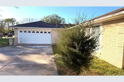 5702 Arncliffe Drive, Houston, TX 77088 - Photo 35