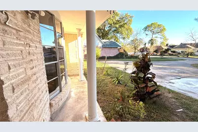 5702 Arncliffe Drive, Houston, TX 77088 - Photo 41