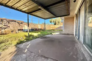 5702 Arncliffe Dr, Houston, TX 77088 - Photo 39