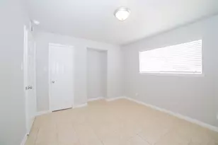 2010 N Travis St, Liberty, TX 77575 - Photo 7