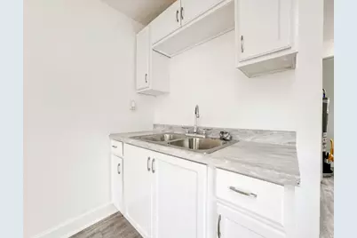725 E 32nd Street, Houston, TX 77022 - Photo 9