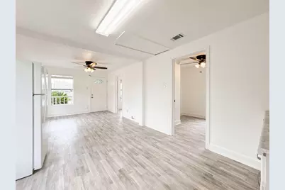725 E 32nd Street, Houston, TX 77022 - Photo 11