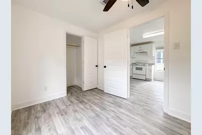 725 E 32nd Street, Houston, TX 77022 - Photo 15