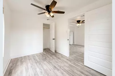 725 E 32nd Street, Houston, TX 77022 - Photo 13