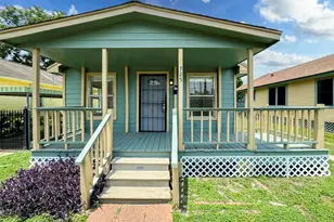 725 E 32nd St, Houston, TX 77022 - Photo 1